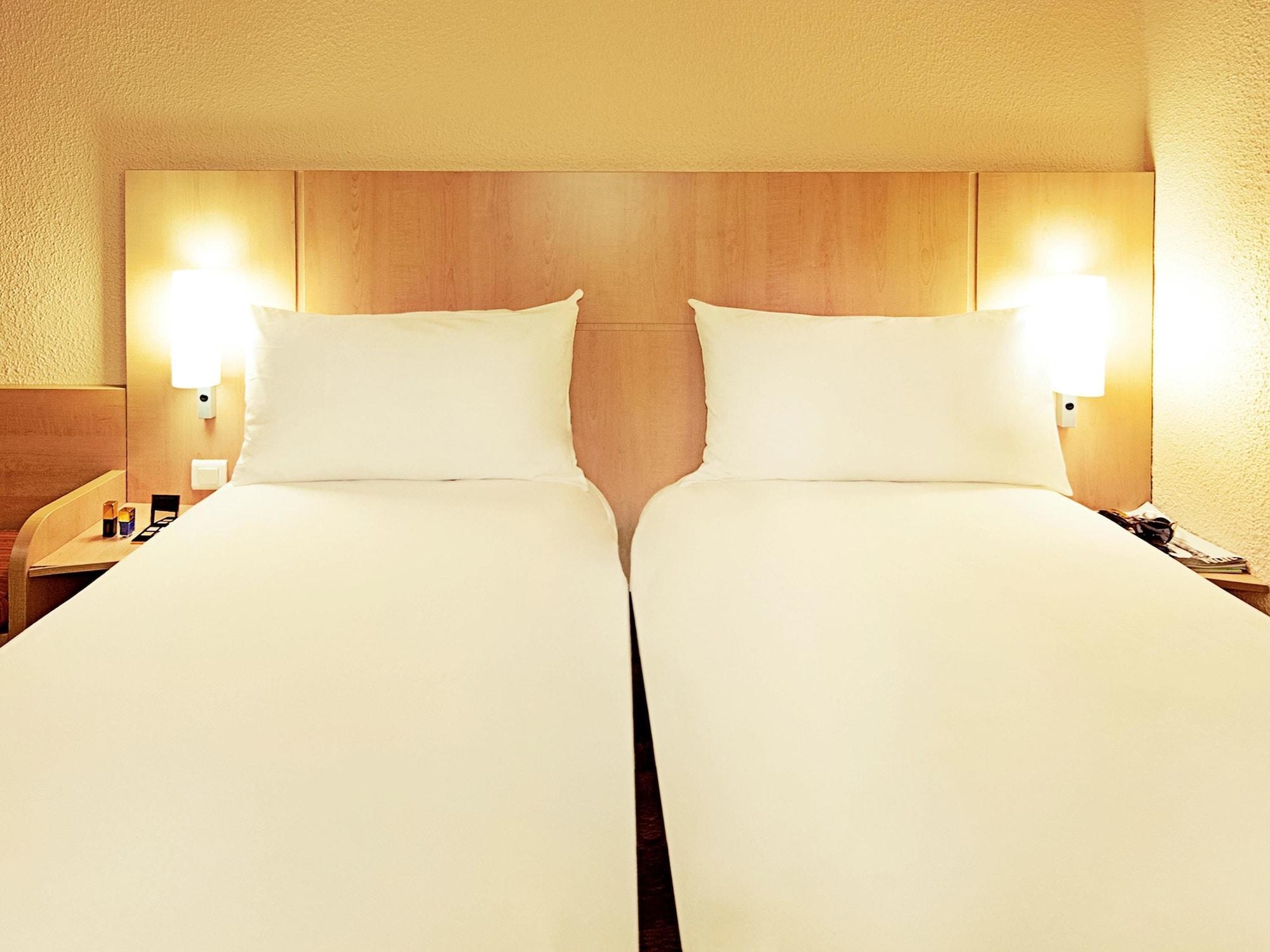Hotel Ibis Santiago Providencia Esterno foto