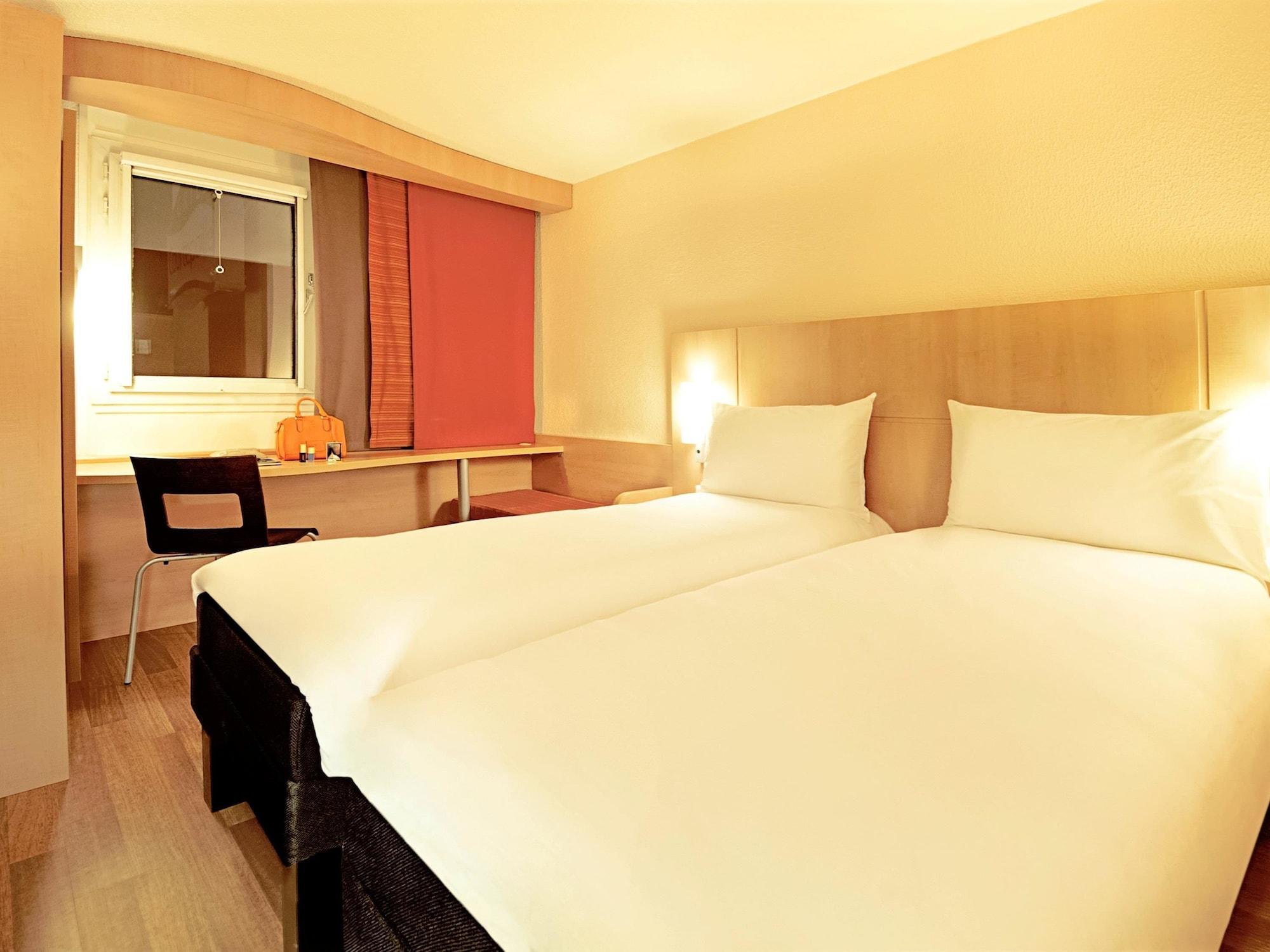 Hotel Ibis Santiago Providencia Esterno foto