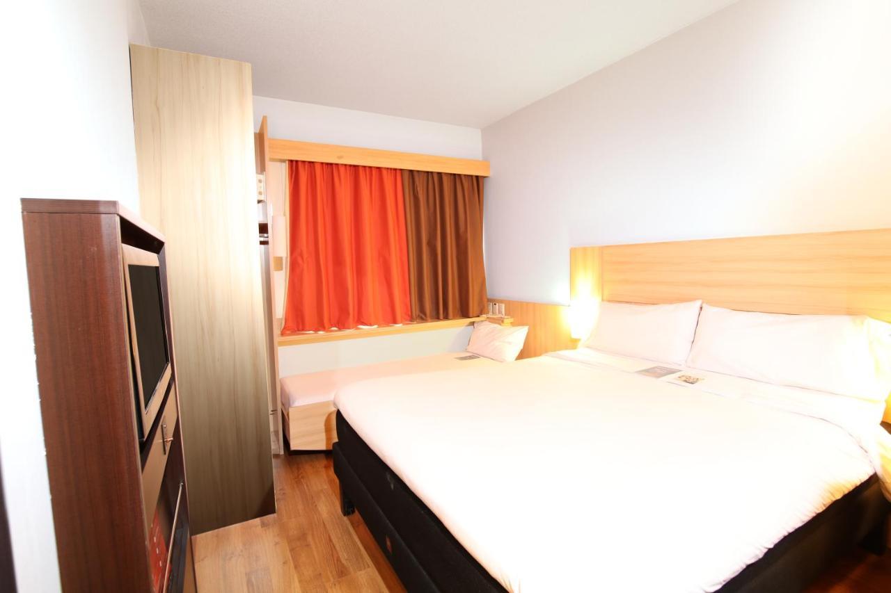 Hotel Ibis Santiago Providencia Esterno foto