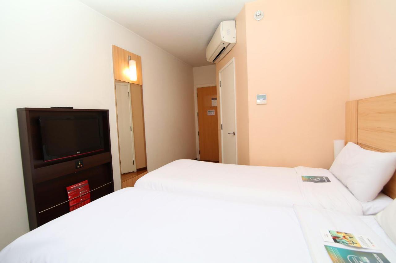 Hotel Ibis Santiago Providencia Esterno foto